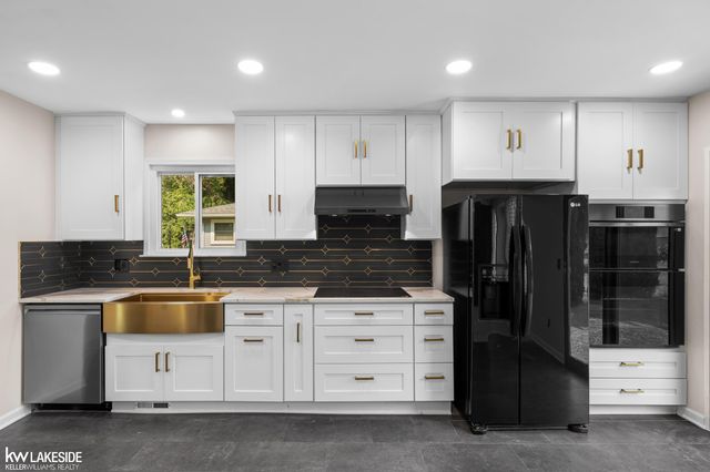 758 Miller Road, Lake Orion, MI 48362