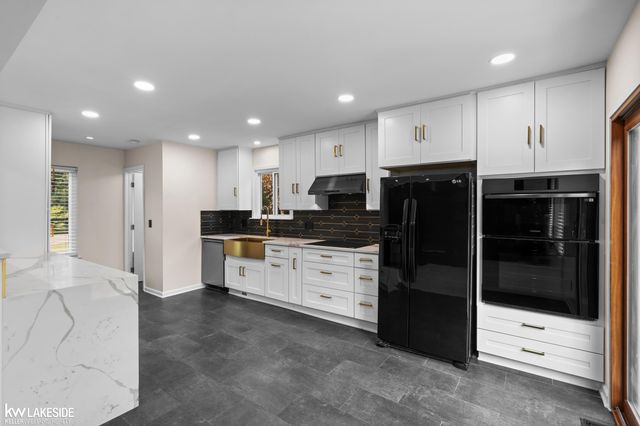 758 Miller Road, Lake Orion, MI 48362