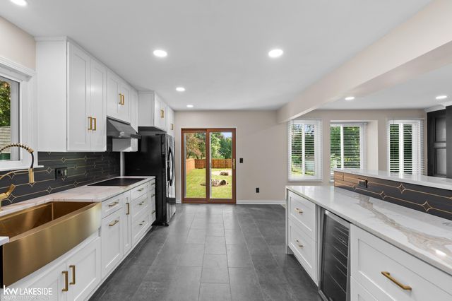 758 Miller Road, Lake Orion, MI 48362
