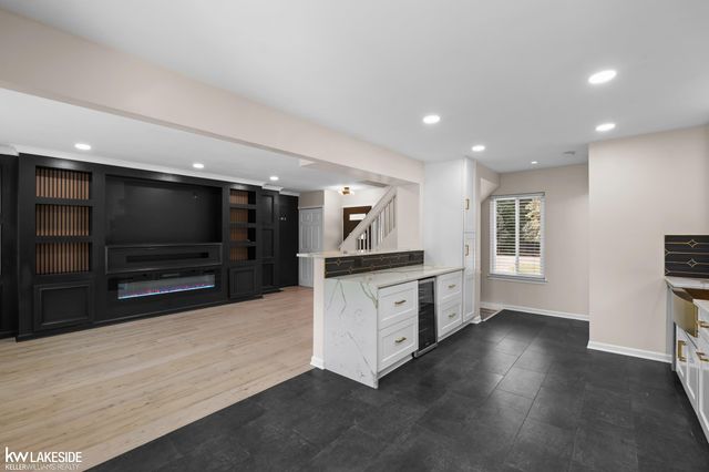 758 Miller Road, Lake Orion, MI 48362