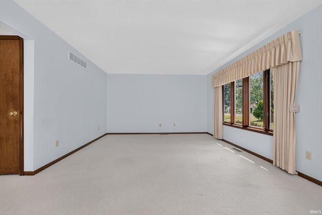 1500 Cottonwood Drive, Elkhart, IN 46514