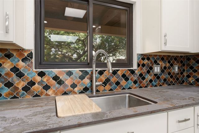 2201 Paseo de los Chamisos, Santa Fe, NM 87505