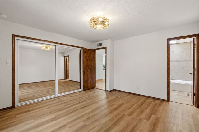 2201 Paseo de los Chamisos, Santa Fe, NM 87505