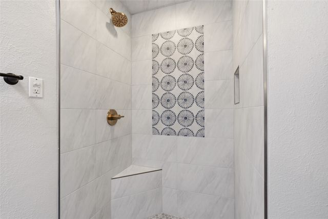 2201 Paseo de los Chamisos, Santa Fe, NM 87505