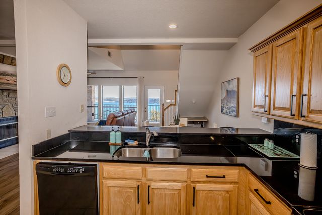 504 Eagle Point, Graford, TX 76449