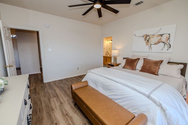 504 Eagle Point, Graford, TX 76449