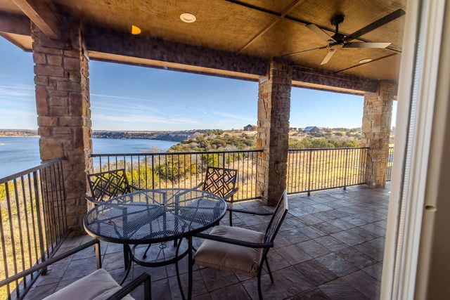 504 Eagle Point, Graford, TX 76449