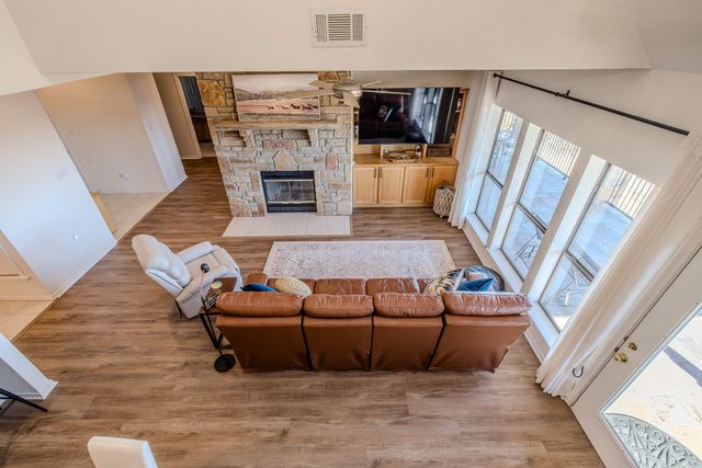 504 Eagle Point, Graford, TX 76449