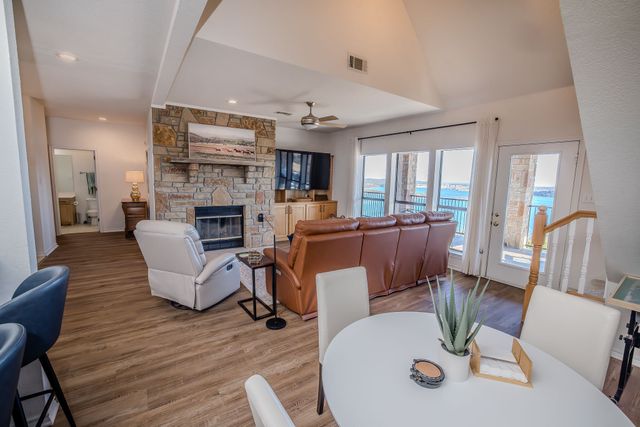 504 Eagle Point, Graford, TX 76449