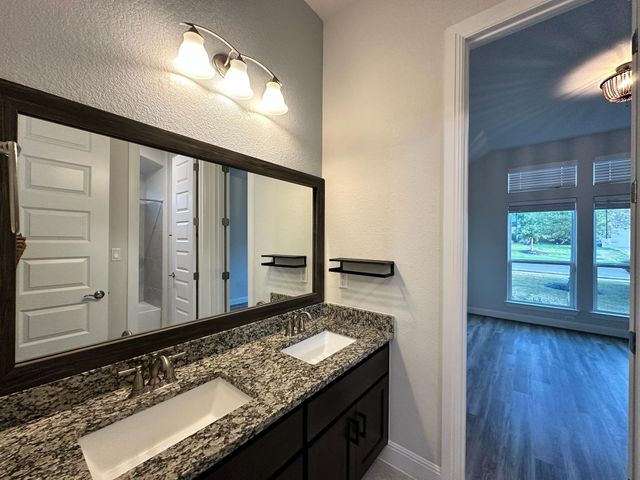 240 Brentwood DR, Austin, TX 78737