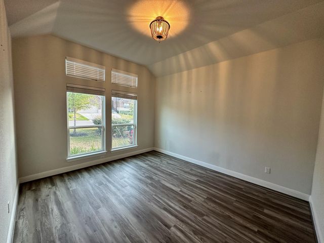 240 Brentwood DR, Austin, TX 78737