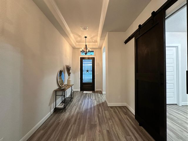 240 Brentwood DR, Austin, TX 78737