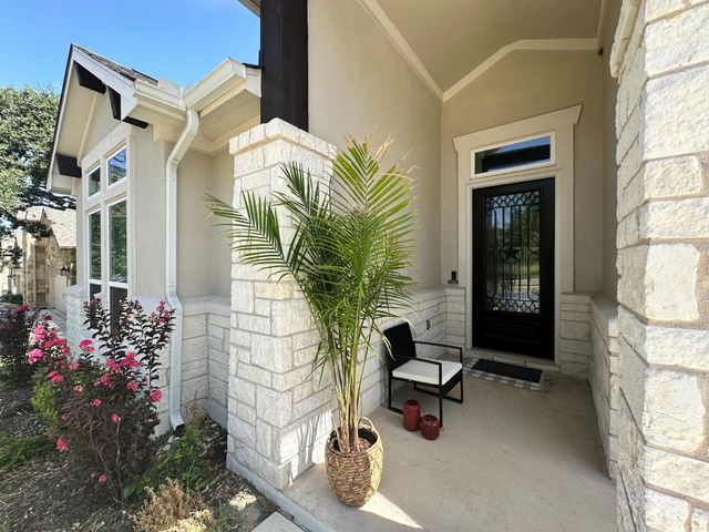 240 Brentwood DR, Austin, TX 78737