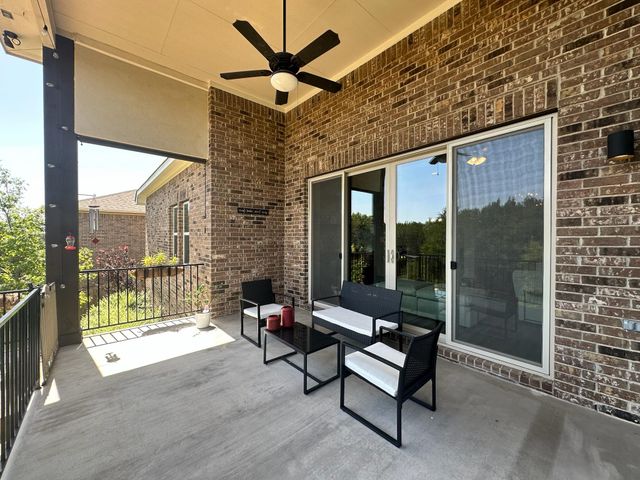 240 Brentwood DR, Austin, TX 78737