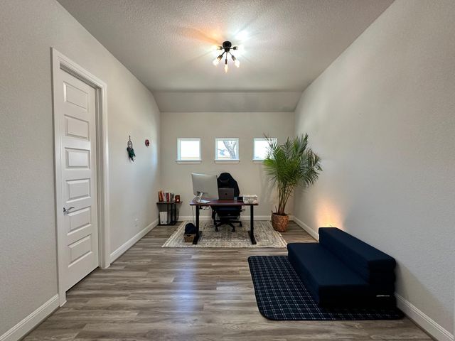 240 Brentwood DR, Austin, TX 78737