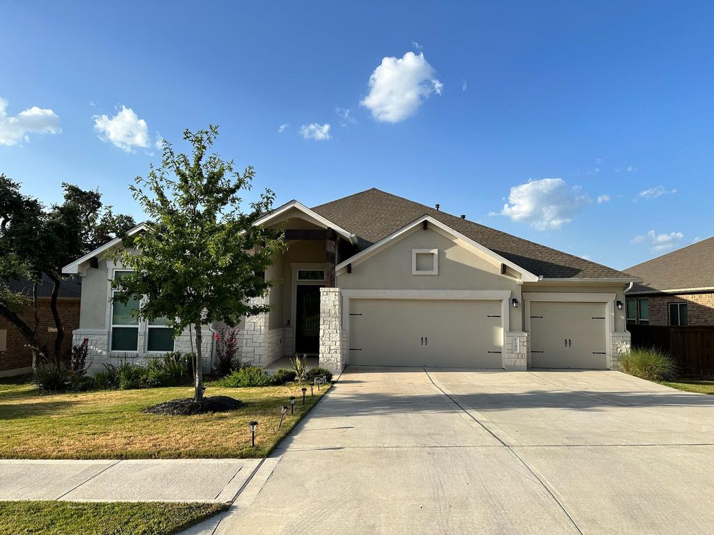 240 Brentwood DR, Austin, TX 78737