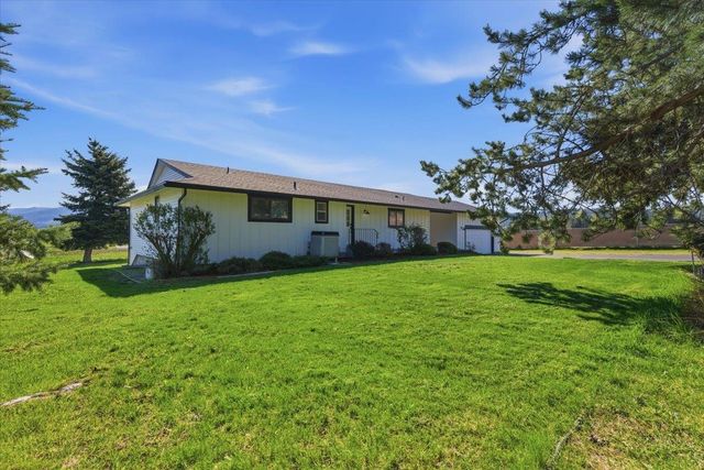 5621 S Conklin Rd, Greenacres, WA 99016