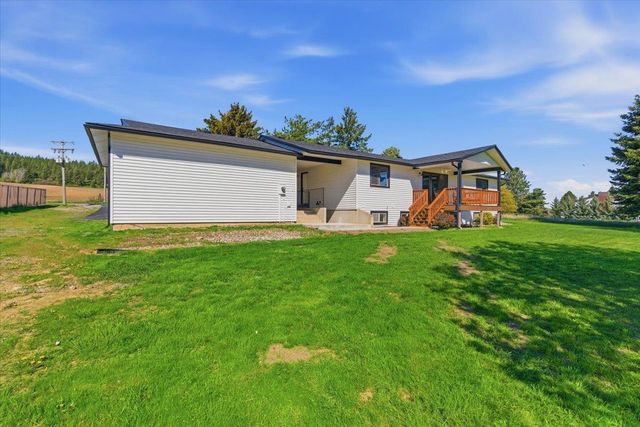 5621 S Conklin Rd, Greenacres, WA 99016
