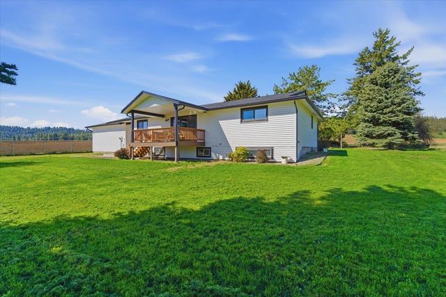5621 S Conklin Rd, Greenacres, WA 99016