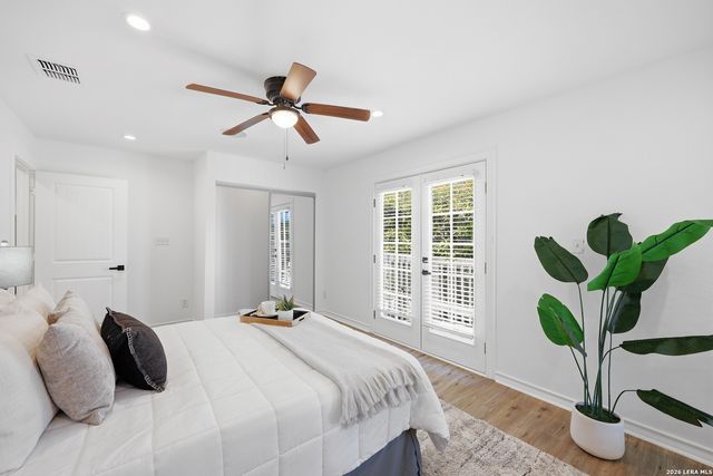 334 Karen Ln, San Antonio, TX 78209