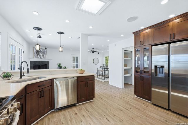 334 Karen Ln, San Antonio, TX 78209