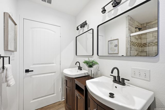 334 Karen Ln, San Antonio, TX 78209