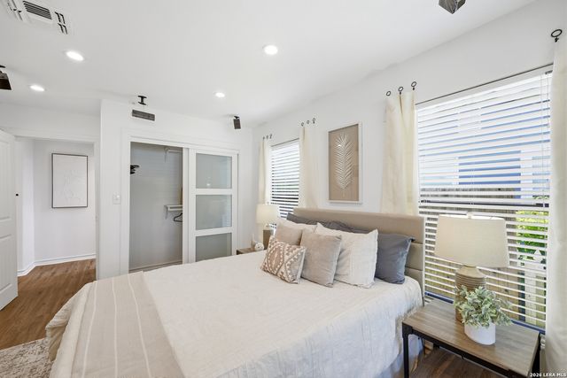 334 Karen Ln, San Antonio, TX 78209