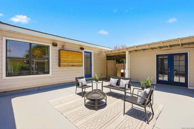 334 Karen Ln, San Antonio, TX 78209
