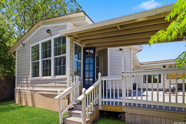 334 Karen Ln, San Antonio, TX 78209