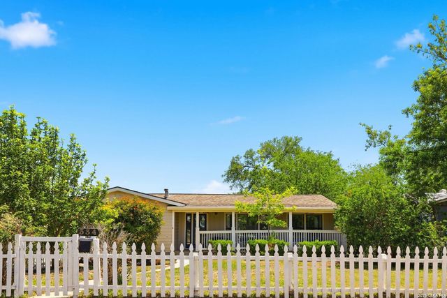 334 Karen Ln, San Antonio, TX 78209
