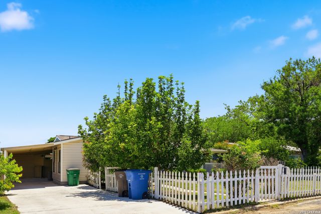 334 Karen Ln, San Antonio, TX 78209