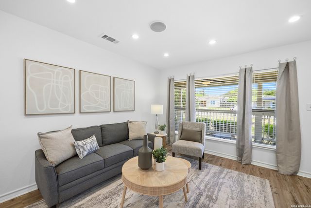 334 Karen Ln, San Antonio, TX 78209