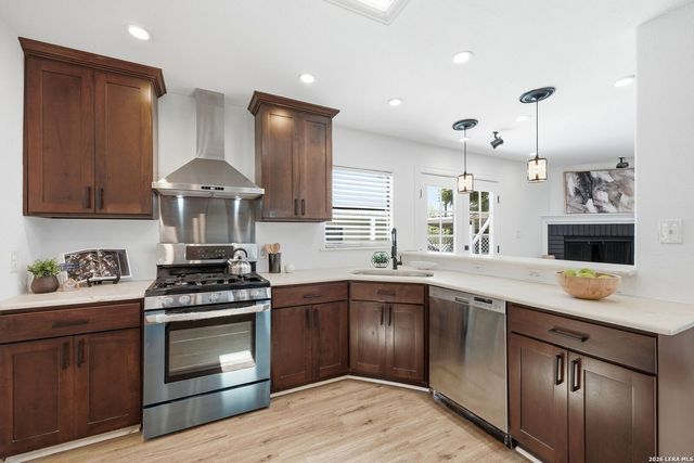 334 Karen Ln, San Antonio, TX 78209