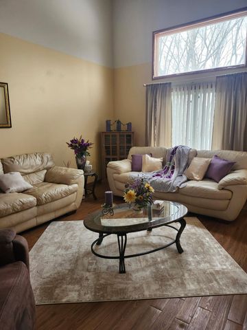 1763 Amber Drive, Hobart, IN 46342