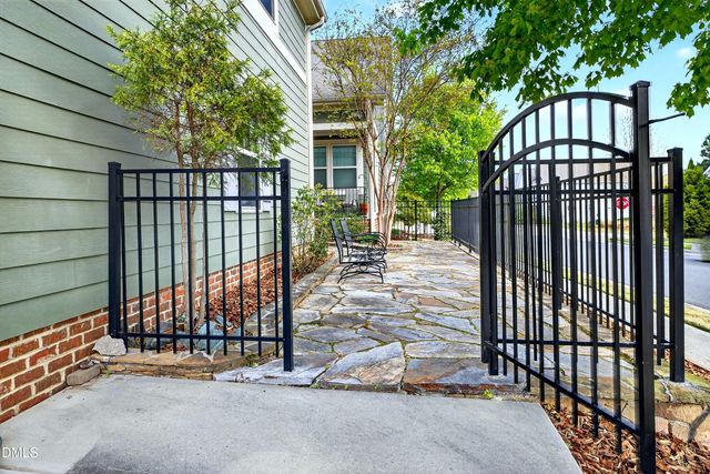 2025 Great Ridge Parkway, Chapel Hill, NC 27516