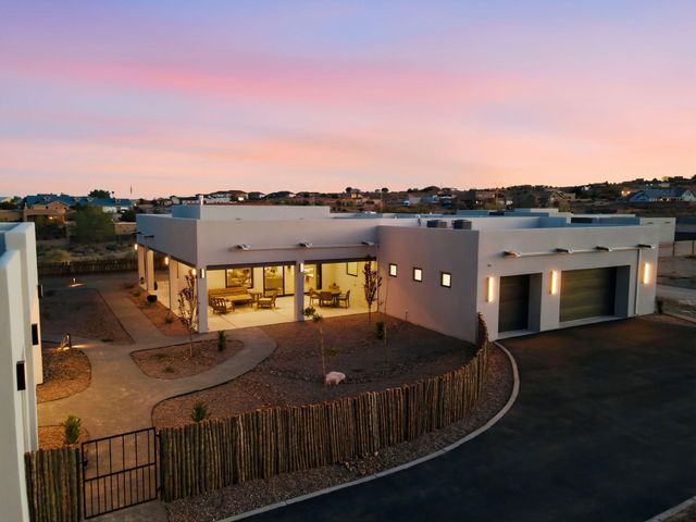 716 Colorado Mountain Road NE, Rio Rancho, NM 87124