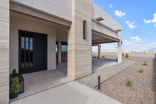 716 Colorado Mountain Road NE, Rio Rancho, NM 87124