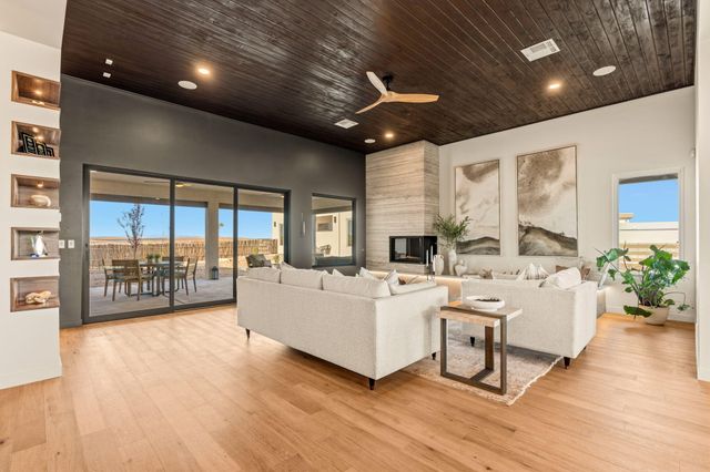 716 Colorado Mountain Road NE, Rio Rancho, NM 87124