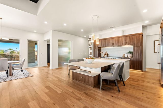 716 Colorado Mountain Road NE, Rio Rancho, NM 87124