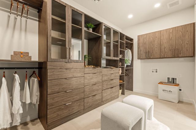 716 Colorado Mountain Road NE, Rio Rancho, NM 87124