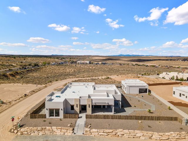 716 Colorado Mountain Road NE, Rio Rancho, NM 87124