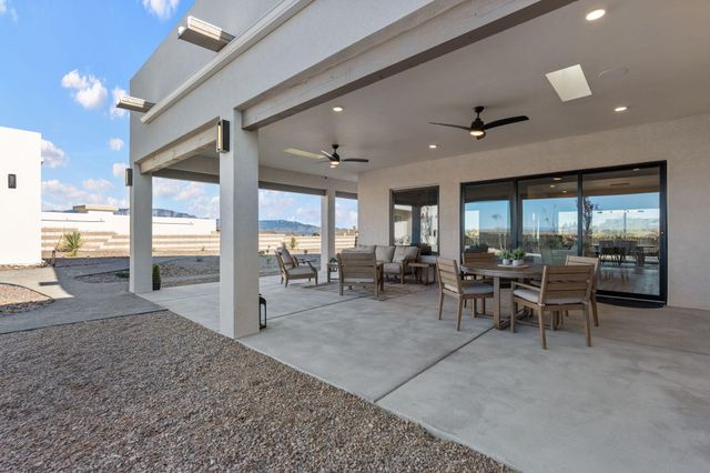 716 Colorado Mountain Road NE, Rio Rancho, NM 87124