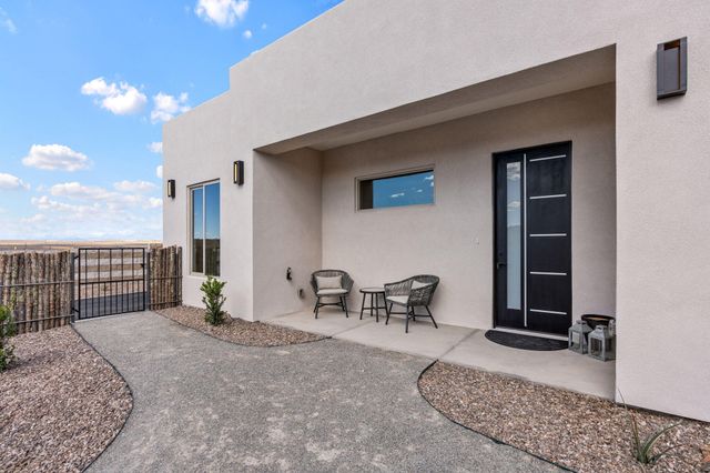 716 Colorado Mountain Road NE, Rio Rancho, NM 87124