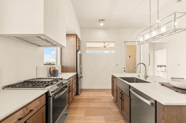 716 Colorado Mountain Road NE, Rio Rancho, NM 87124