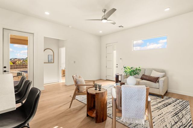 716 Colorado Mountain Road NE, Rio Rancho, NM 87124