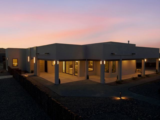 716 Colorado Mountain Road NE, Rio Rancho, NM 87124