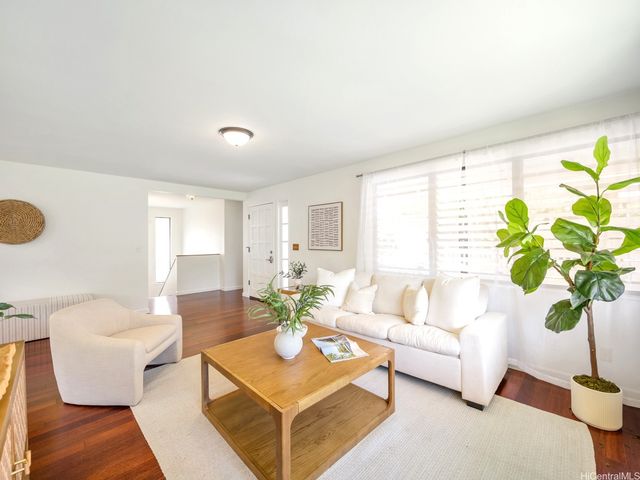 3656 Alani Drive, Honolulu, HI 96822