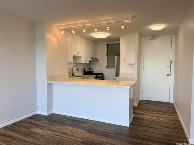 949 Ala Nanala Street 1202, Honolulu, HI 96818