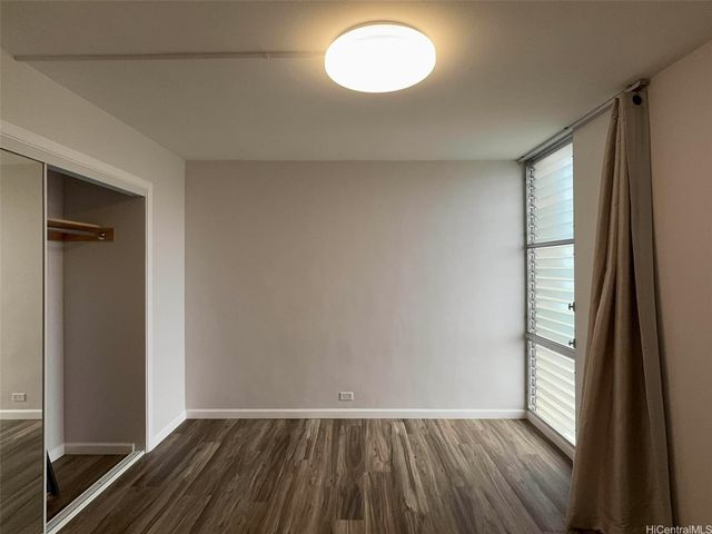 949 Ala Nanala Street 1202, Honolulu, HI 96818