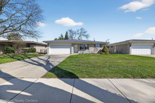 13177 Grand Haven Drive, Sterling Heights, MI 48312